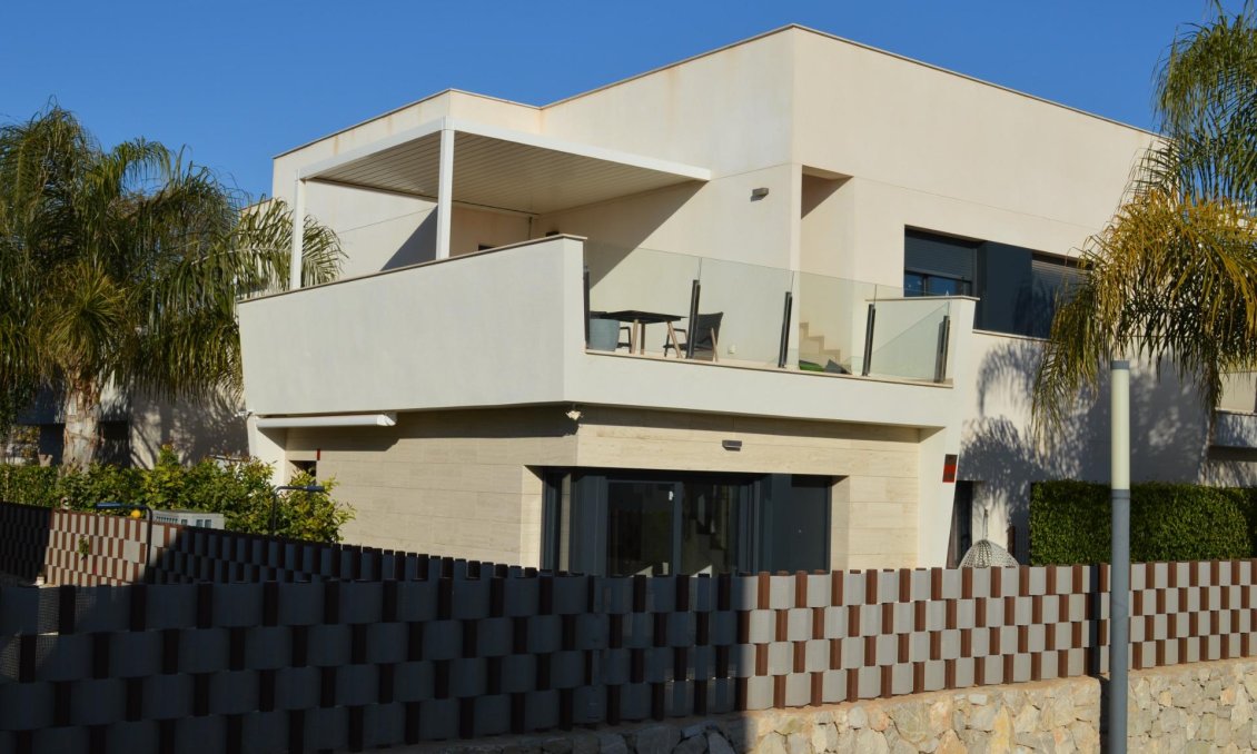 Segunda mano - Villa -
Pilar de la Horadada - Las Higuericas