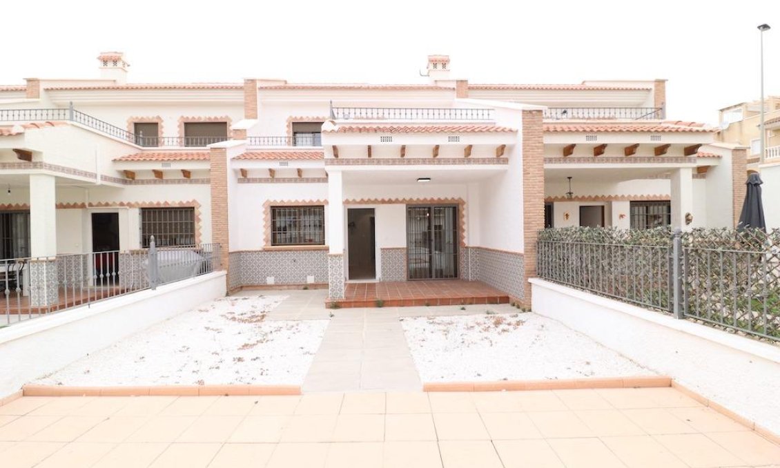 Revente - Town House -
San Miguel de Salinas - Inland