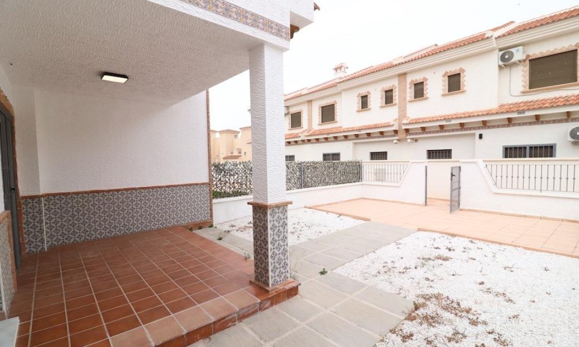 Revente - Town House -
San Miguel de Salinas - Inland