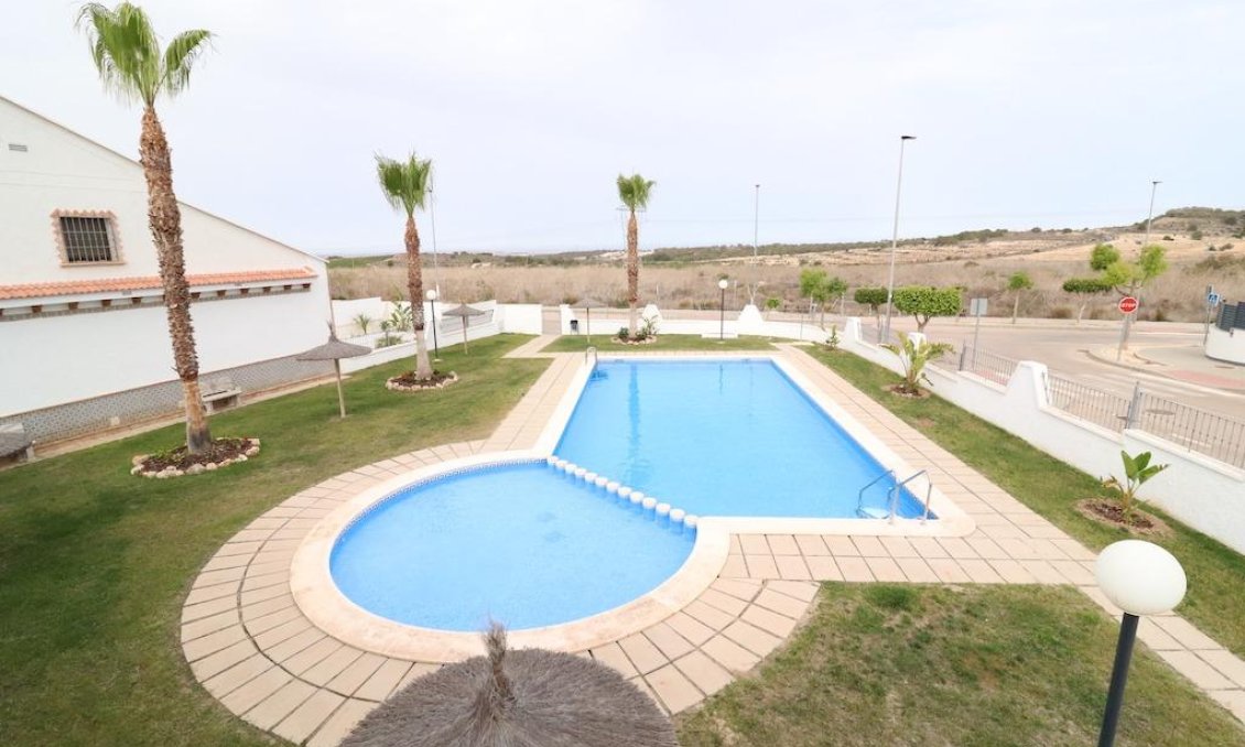 Revente - Town House -
San Miguel de Salinas - Inland