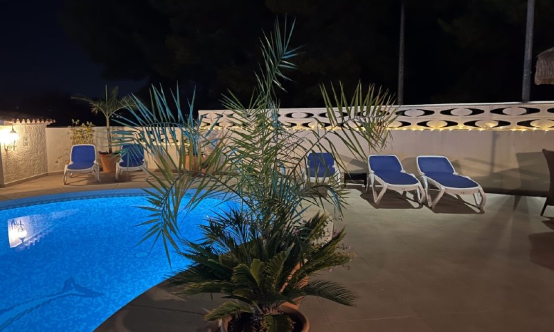 Segunda mano - Villa -
Alfas del Pí - Costa Blanca