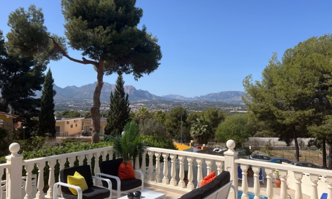 Segunda mano - Villa -
Alfas del Pí - Costa Blanca