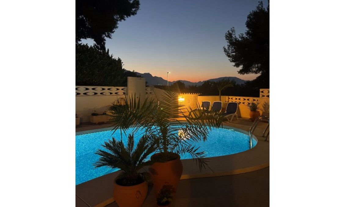 Segunda mano - Villa -
Alfas del Pí - Costa Blanca