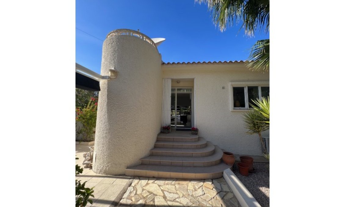 Segunda mano - Villa -
Alfas del Pí - Costa Blanca
