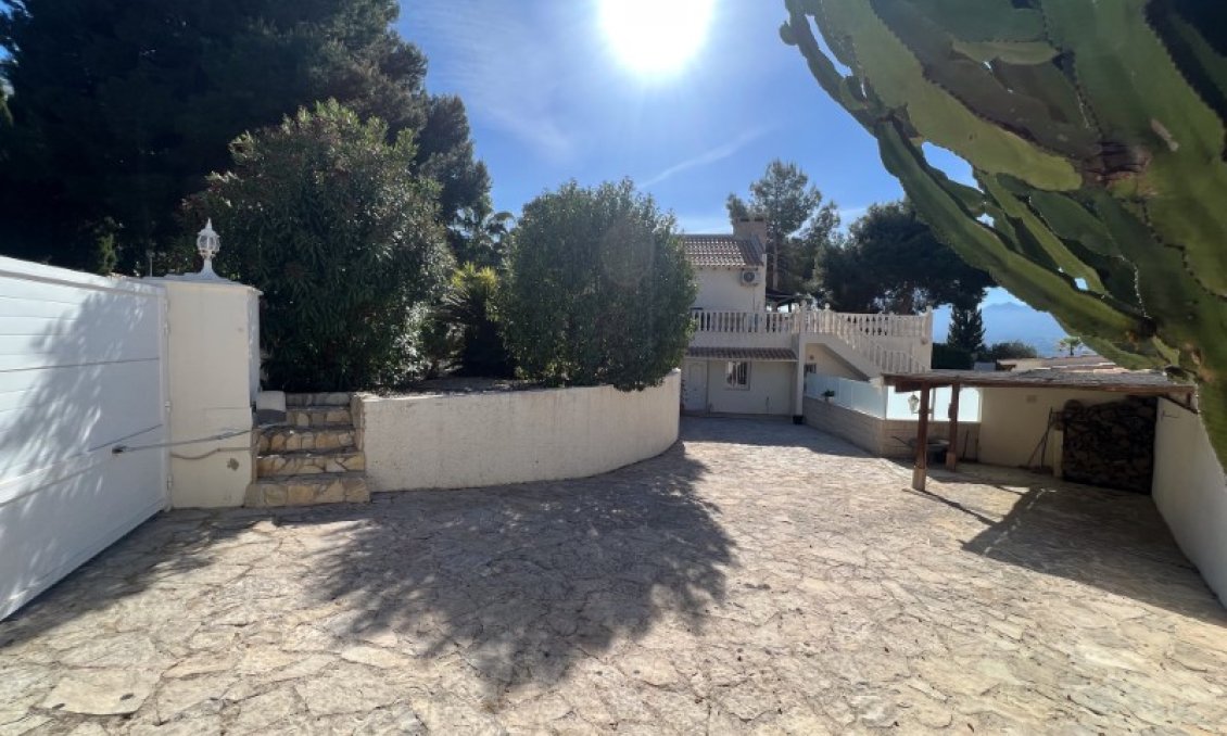 Segunda mano - Villa -
Alfas del Pí - Costa Blanca