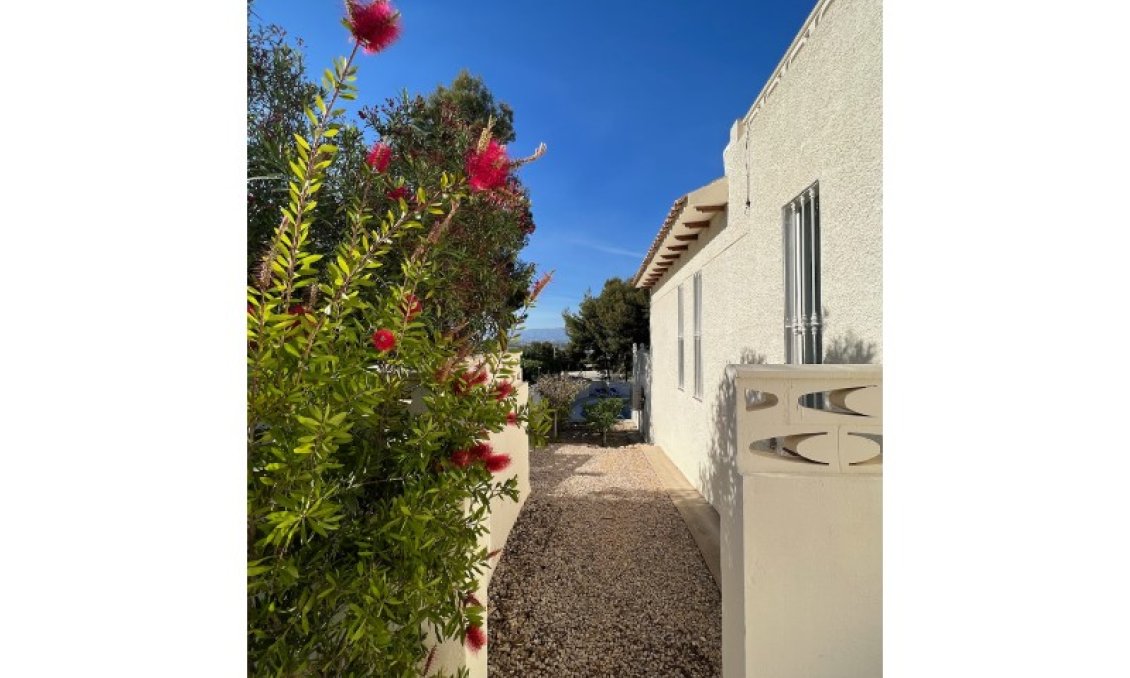 Segunda mano - Villa -
Alfas del Pí - Costa Blanca