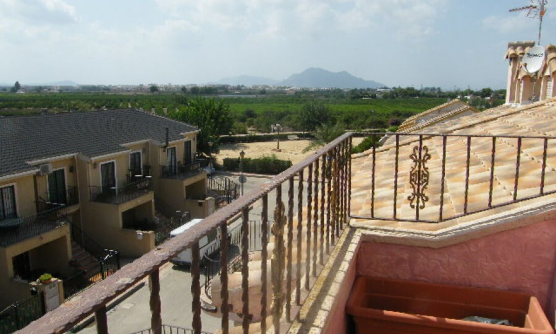 Segunda mano - Town House -
Daya Nueva - Costa Blanca
