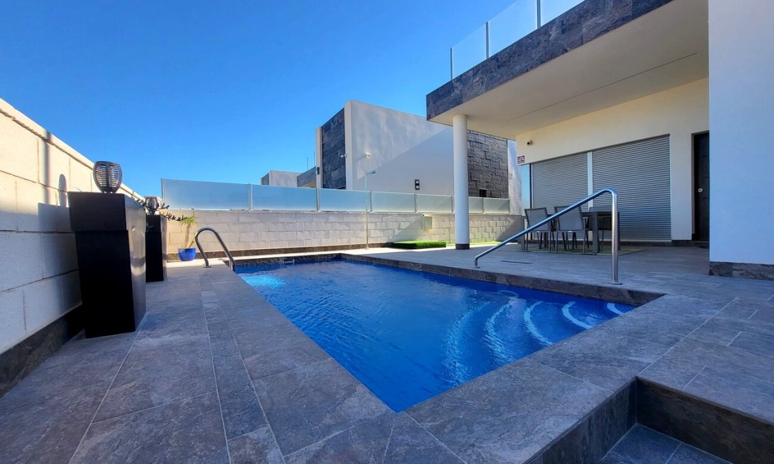 Használt Ingatlanok - Villa -
Orihuela Costa - PAU 26