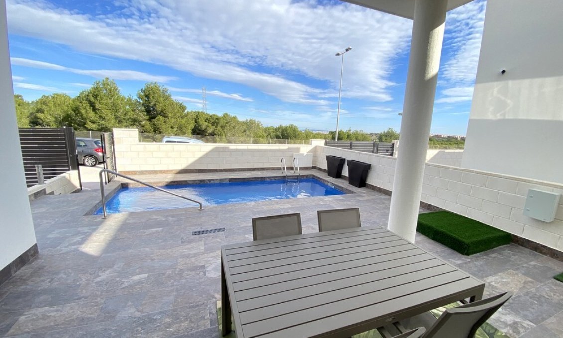 Használt Ingatlanok - Villa -
Orihuela Costa - PAU 26