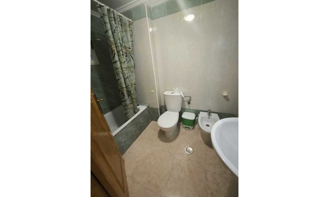Használt Ingatlanok - Apartman -
Torrevieja - zona molino