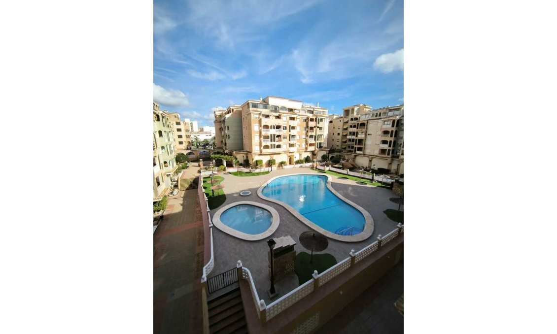 Segunda mano - Bungalow -
Torrevieja - Costa Blanca