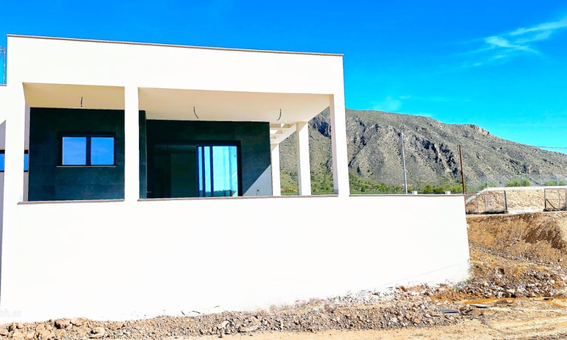 Segunda mano - Villa -
Macisvenda - Inland