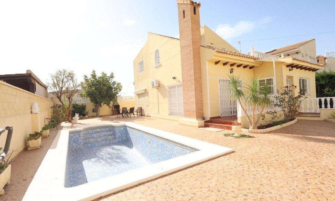 Segunda mano - Villa -
Orihuela Costa - Costa Blanca