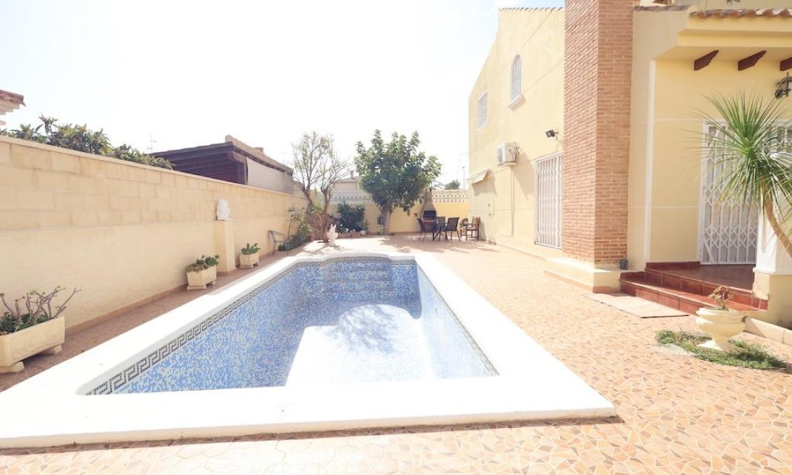 Segunda mano - Villa -
Orihuela Costa - Costa Blanca
