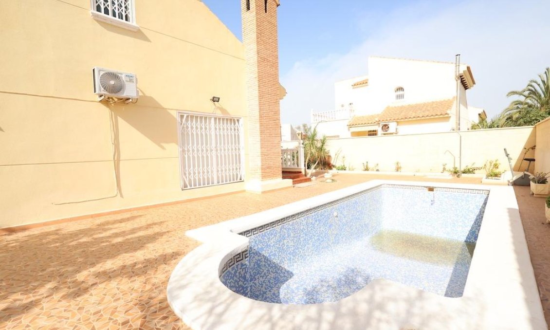 Segunda mano - Villa -
Orihuela Costa - Costa Blanca