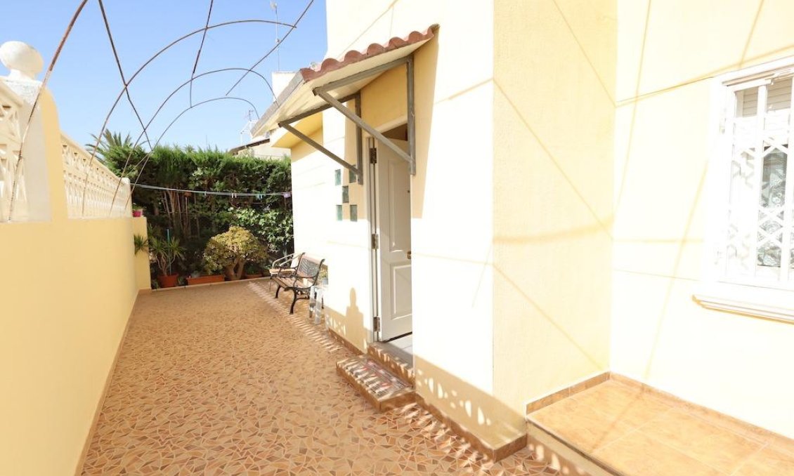 Segunda mano - Villa -
Orihuela Costa - Costa Blanca
