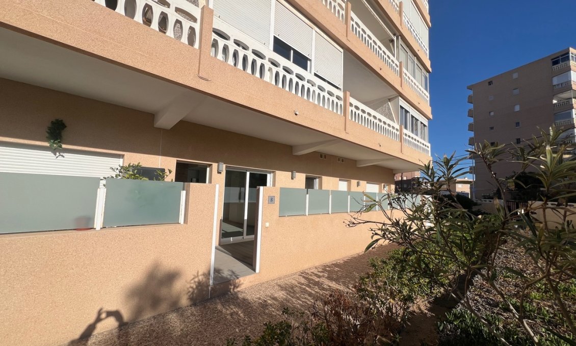Segunda mano - Apartamento -
La Mata - avda de los Europeos
