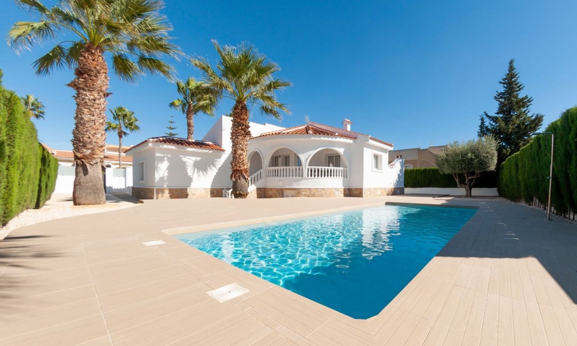 Segunda mano - Villa -
Ciudad Quesada - Costa Blanca