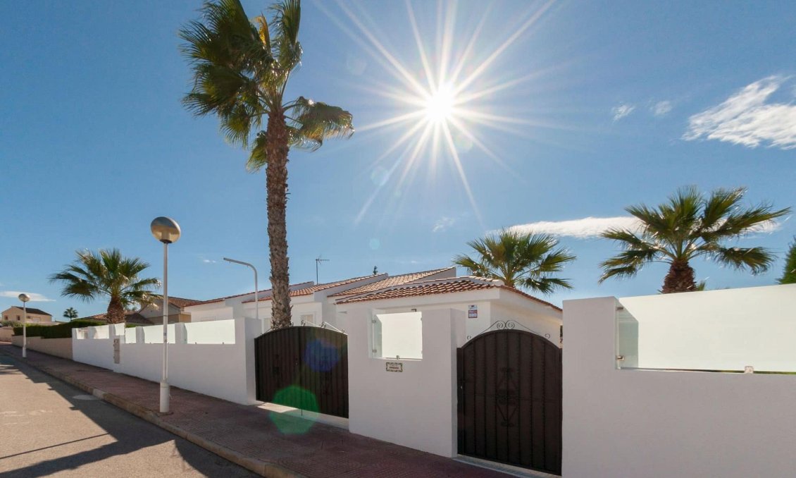 Segunda mano - Villa -
Ciudad Quesada - Costa Blanca