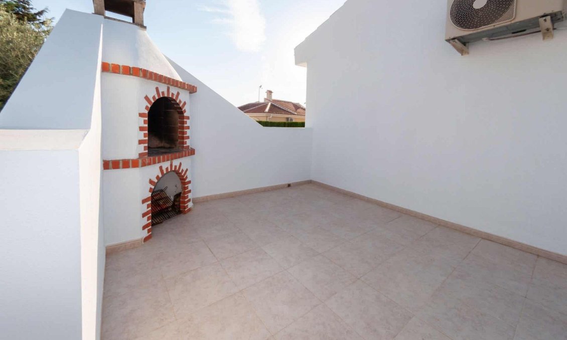 Segunda mano - Villa -
Ciudad Quesada - Costa Blanca