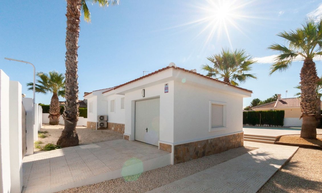 Segunda mano - Villa -
Ciudad Quesada - Costa Blanca