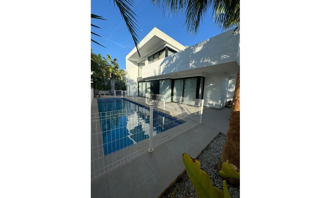 Wiederverkauf - Villa -
Ciudad Quesada - Costa Blanca Sur