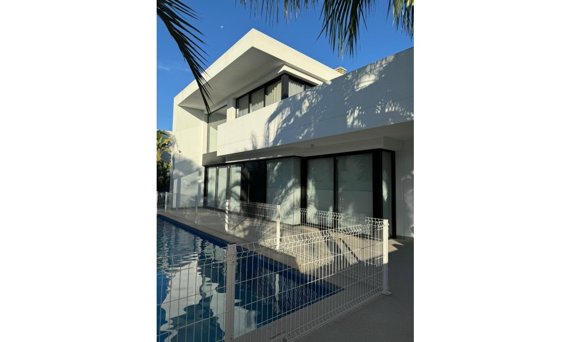 Wiederverkauf - Villa -
Ciudad Quesada - Costa Blanca Sur