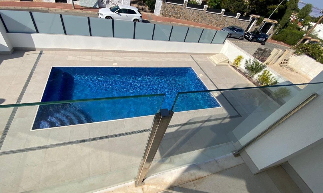 Segunda mano - Villa -
Torrevieja - Los Balcones