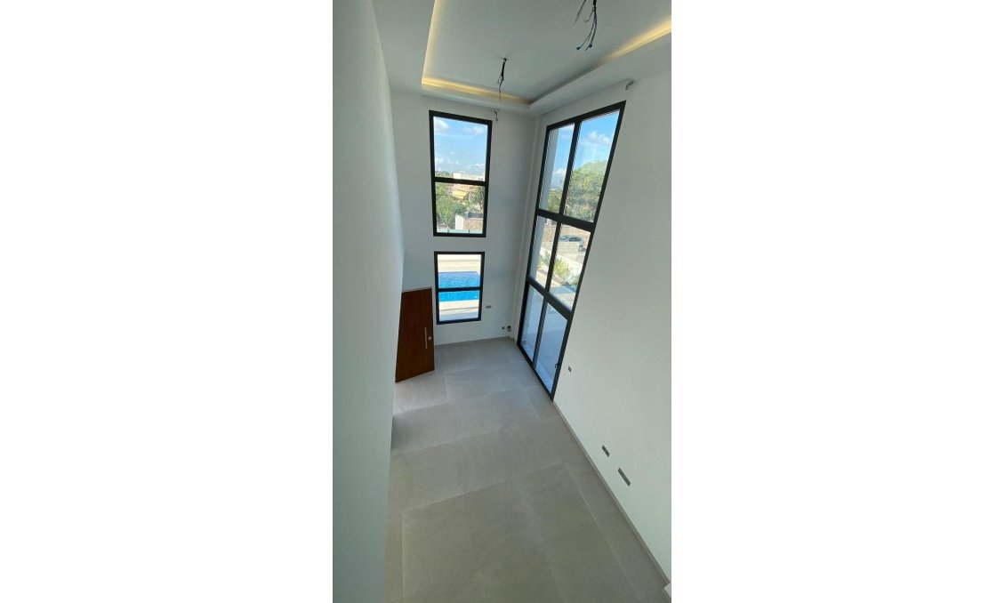 Segunda mano - Villa -
Torrevieja - Los Balcones