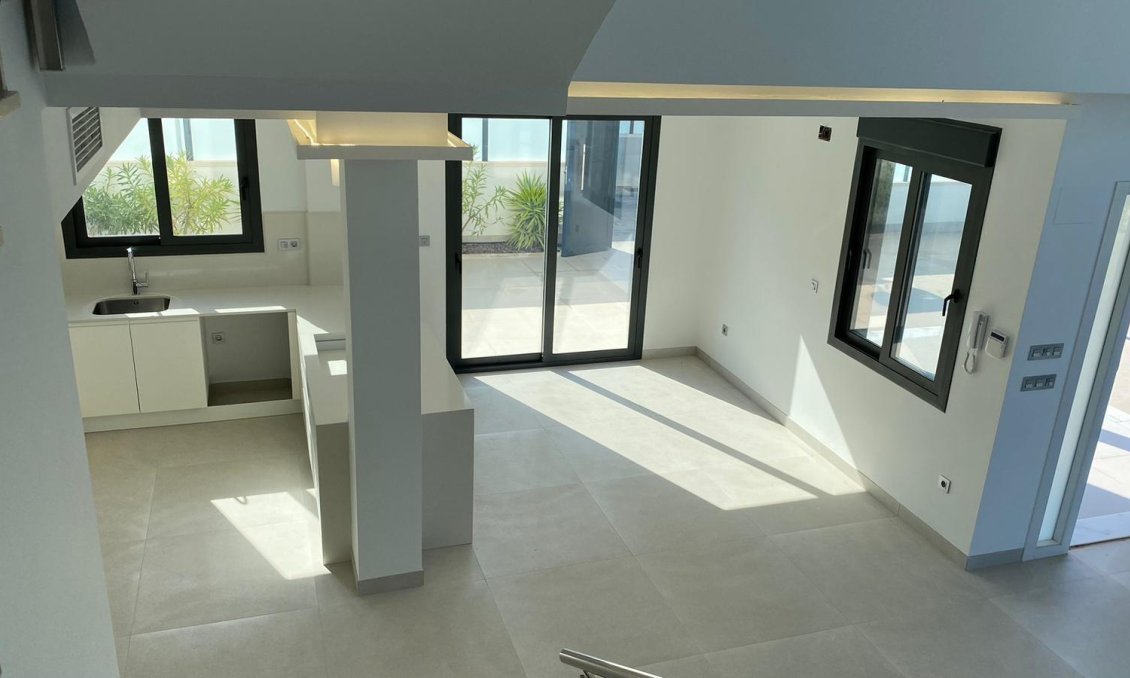 Segunda mano - Villa -
Torrevieja - Los Balcones