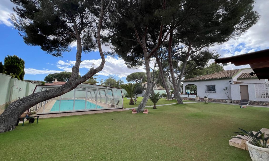 Segunda mano - Villa -
Campoamor - Costa Blanca