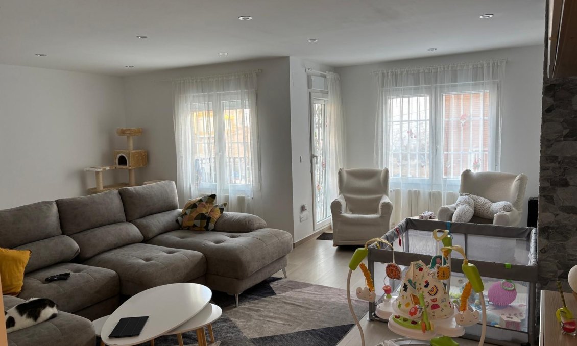Segunda mano - Apartamento -
Torrevieja - Centro