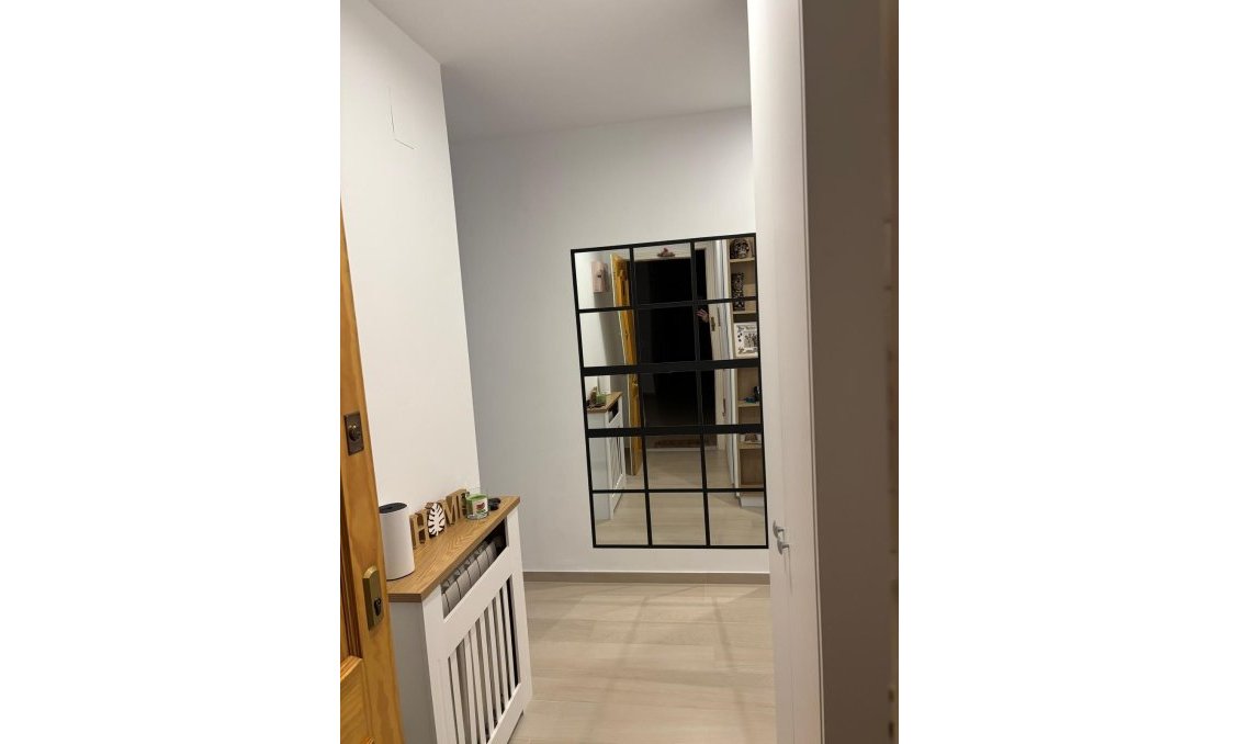 Segunda mano - Apartamento -
Torrevieja - Centro