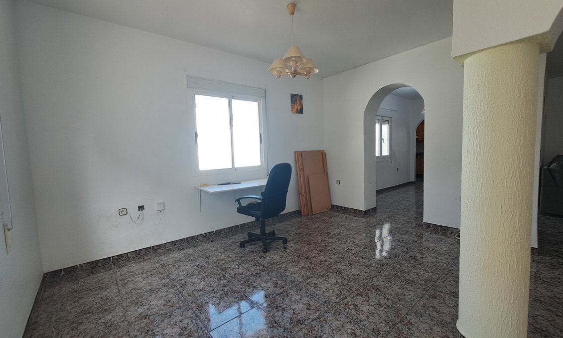 Segunda mano - Villa -
Villamartin - Costa Blanca