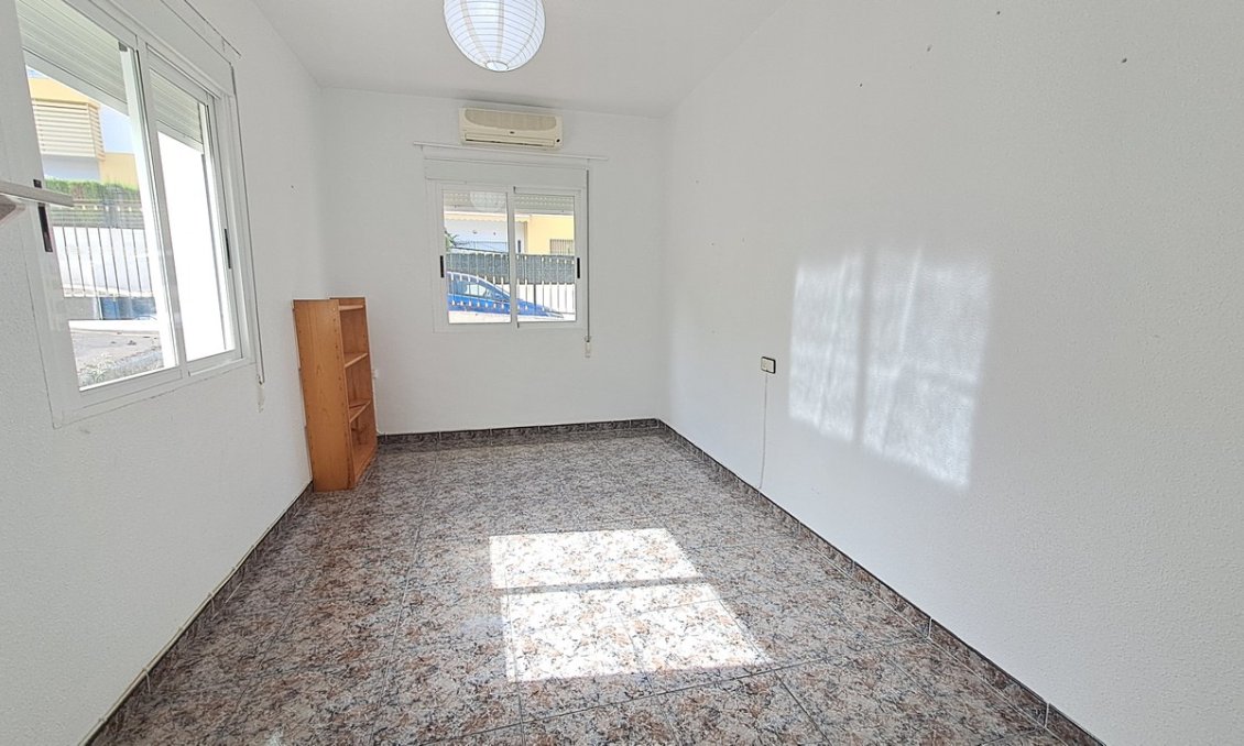 Segunda mano - Villa -
Villamartin - Costa Blanca
