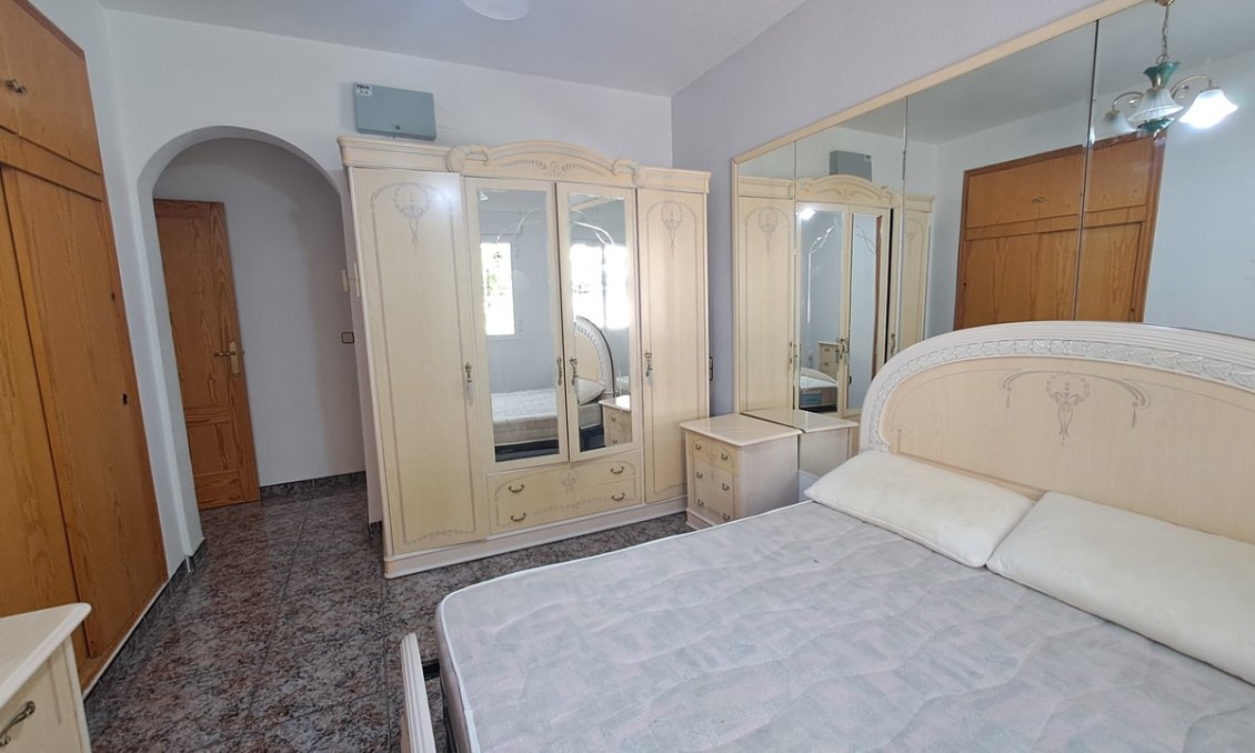 Segunda mano - Villa -
Villamartin - Costa Blanca