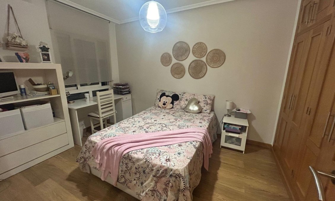 Használt Ingatlanok - Apartman -
Torrevieja - Centro