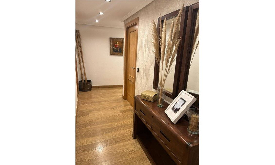 Használt Ingatlanok - Apartman -
Torrevieja - Centro