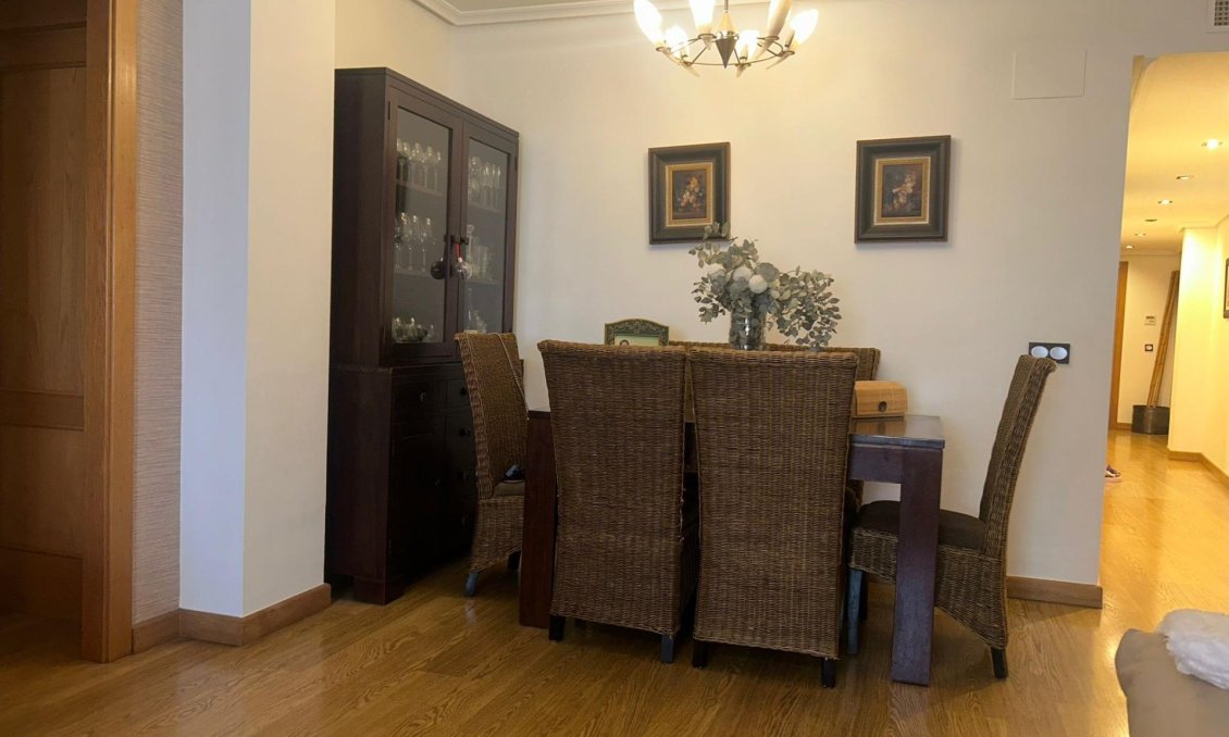 Használt Ingatlanok - Apartman -
Torrevieja - Centro