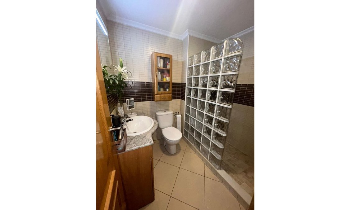 Használt Ingatlanok - Apartman -
Torrevieja - Centro