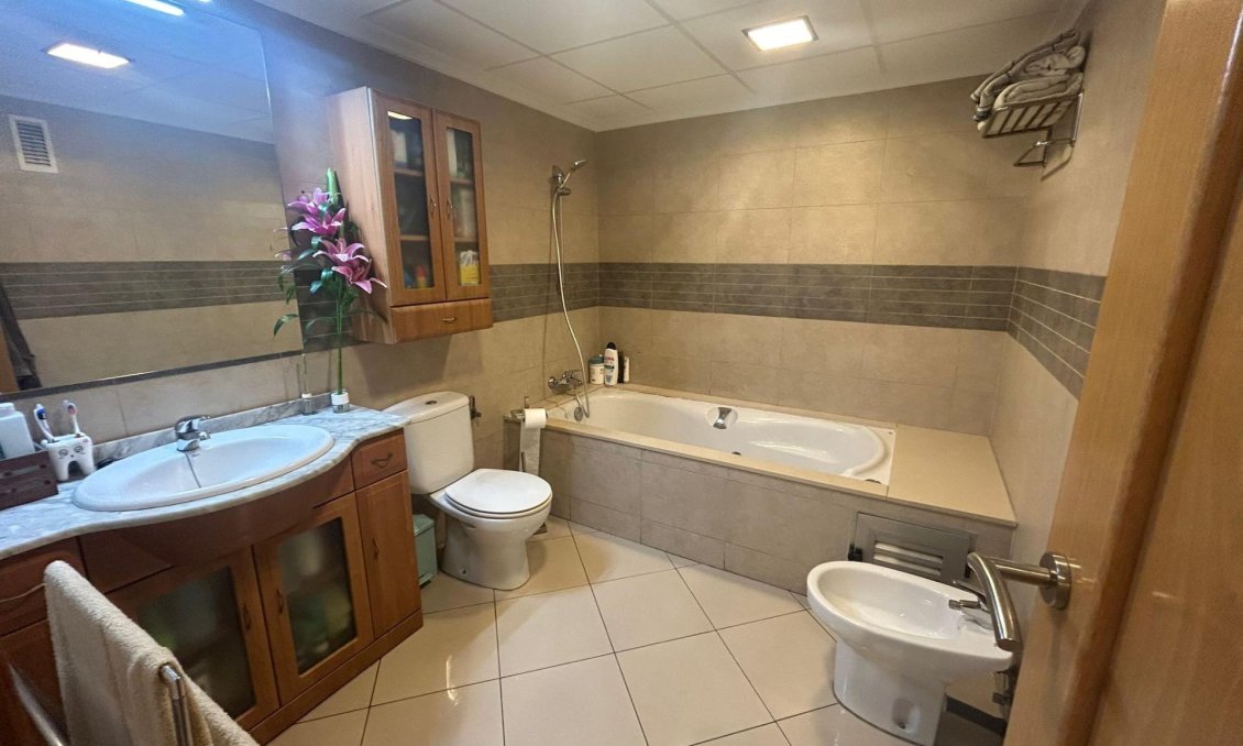 Használt Ingatlanok - Apartman -
Torrevieja - Centro