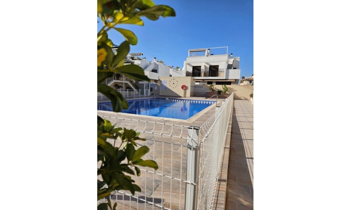 Segunda mano - Apartamento -
Orihuela Costa - Costa Blanca