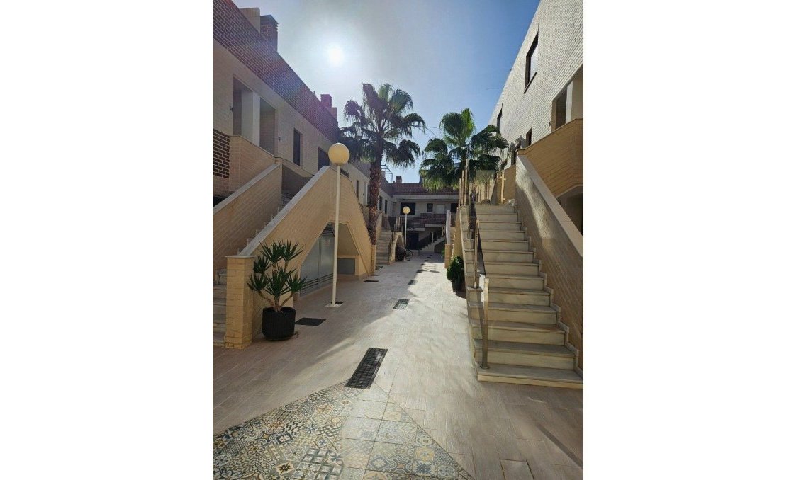 Segunda mano - Apartamento -
Orihuela Costa - Costa Blanca