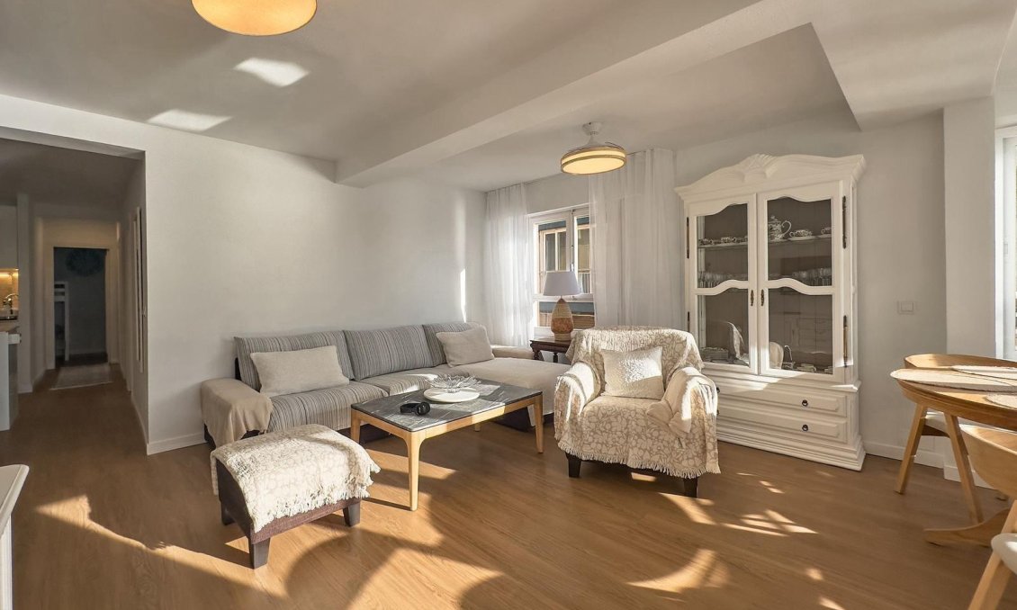 Használt Ingatlanok - Apartman -
Torrevieja - Playa del Cura
