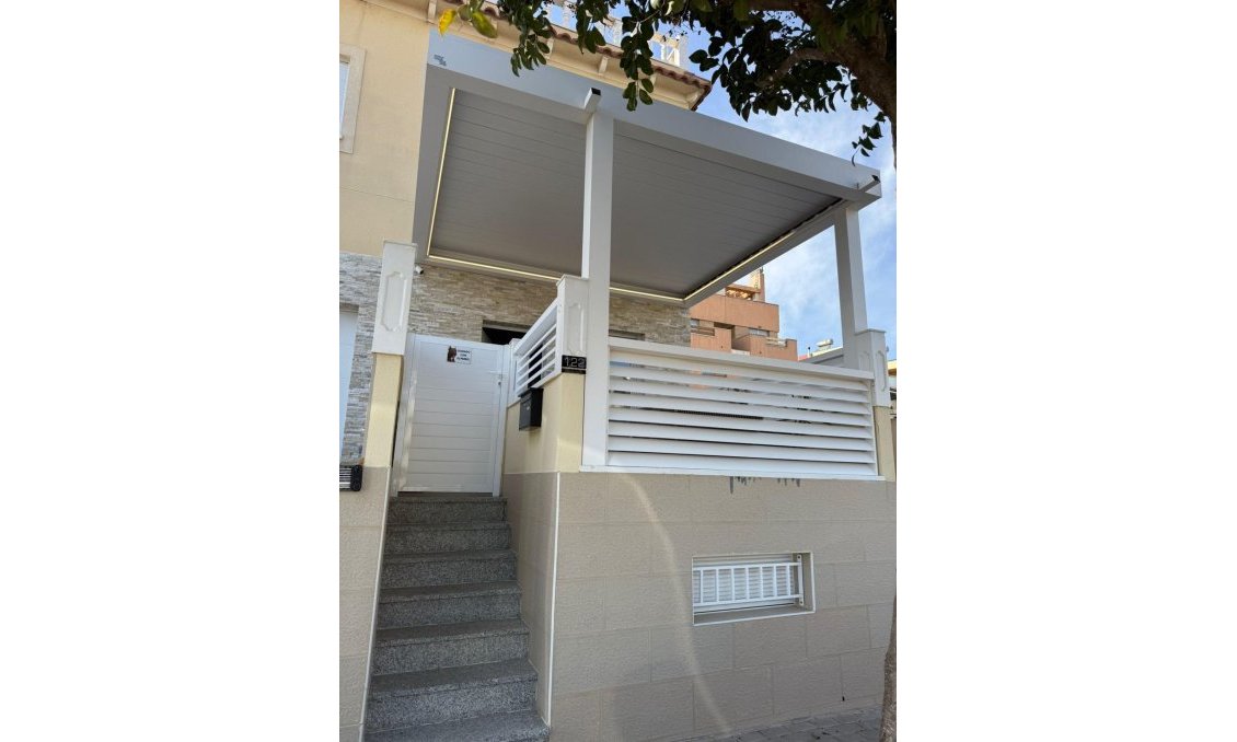 Segunda mano - Town House -
Guardamar del Segura - Los Secanos