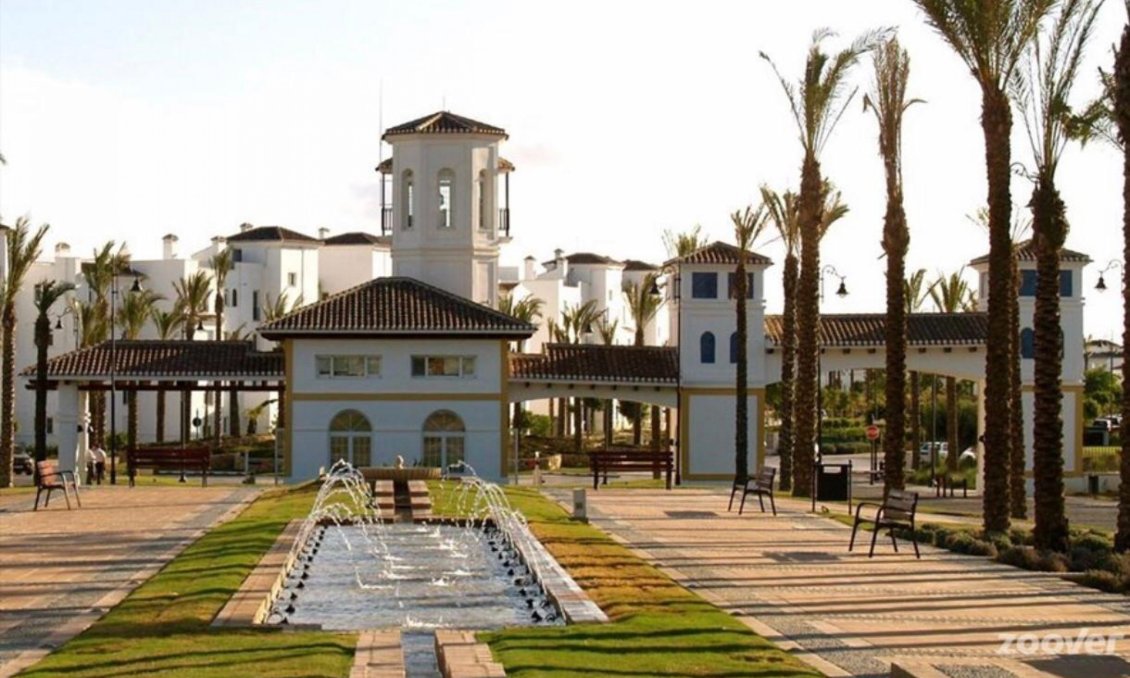 Segunda mano - Villa -
Roldan - Inland