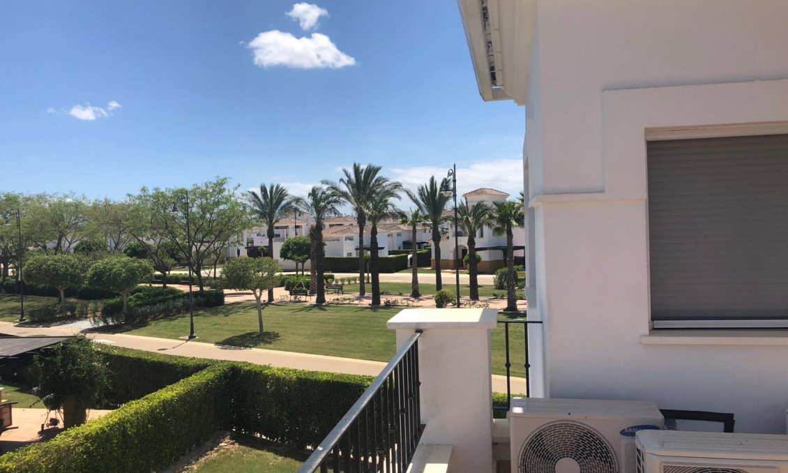 Segunda mano - Villa -
Roldan - Inland