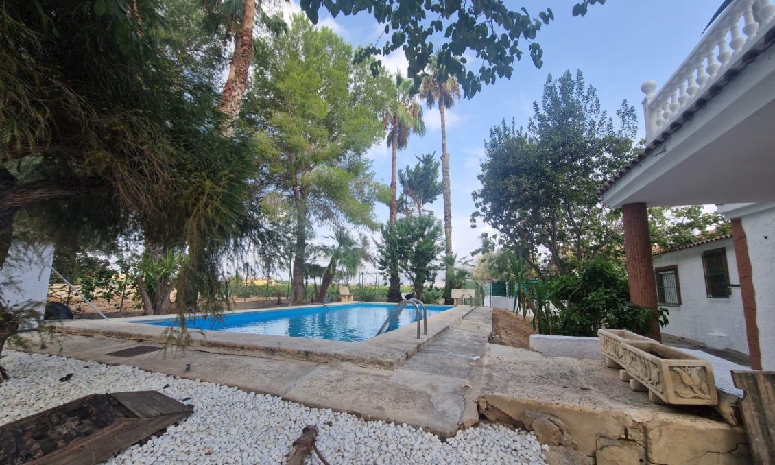 Segunda mano - Villa -
Orihuela - Los Huertos