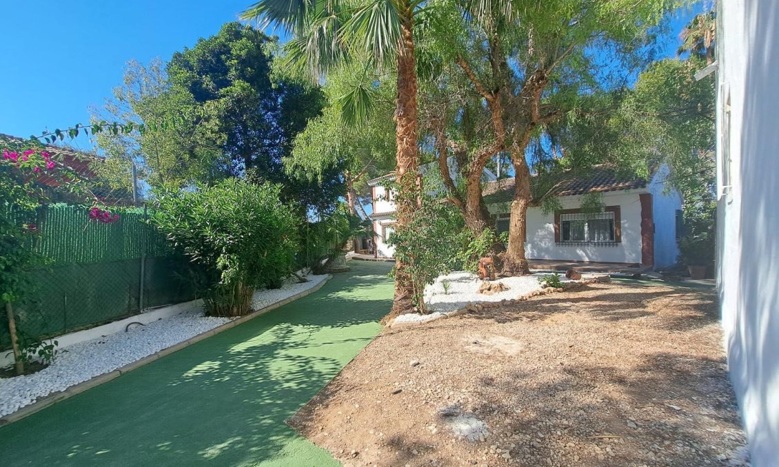 Segunda mano - Villa -
Orihuela - Los Huertos