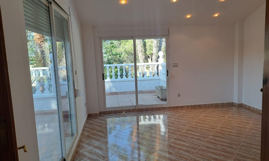 Segunda mano - Villa -
Orihuela - Los Huertos